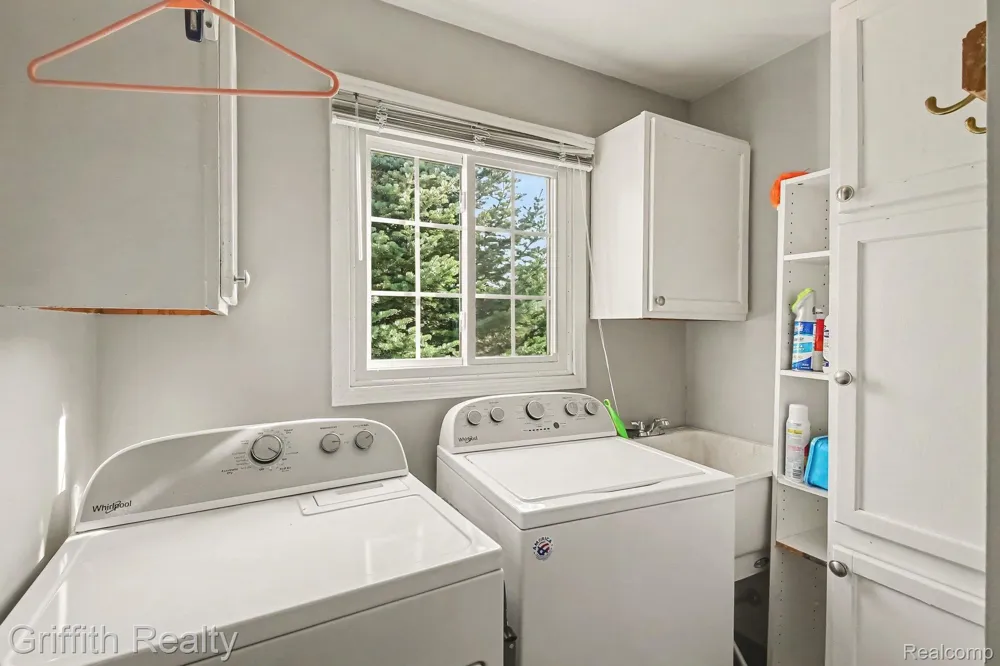 216 Sisu Knoll Drive Brighton City, MI 48116