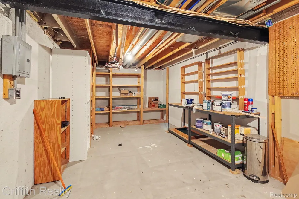 216 Sisu Knoll Drive Brighton City, MI 48116