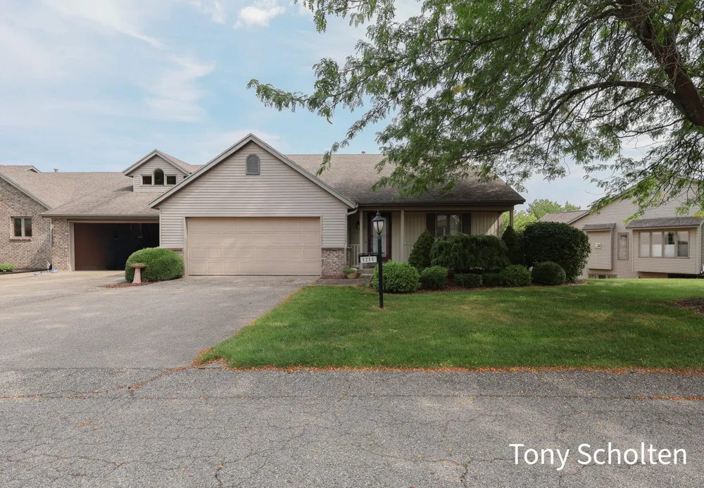 6256 Springmont Drive #39 Georgetown Charter Township, MI 49426