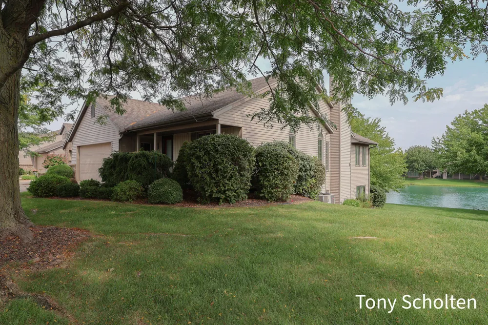 6256 Springmont Drive #39 Georgetown Charter Township, MI 49426