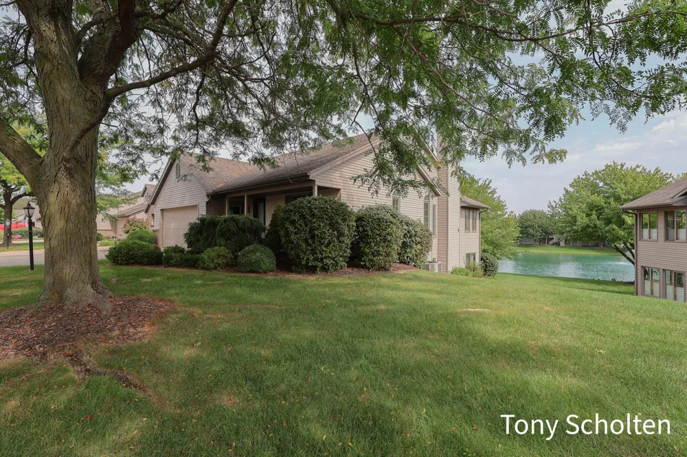 6256 Springmont Drive #39 Georgetown Charter Township, MI 49426