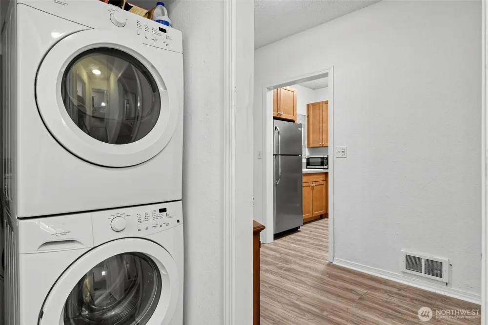 14445 NE 40th Street #D101 Bellevue, WA 98007