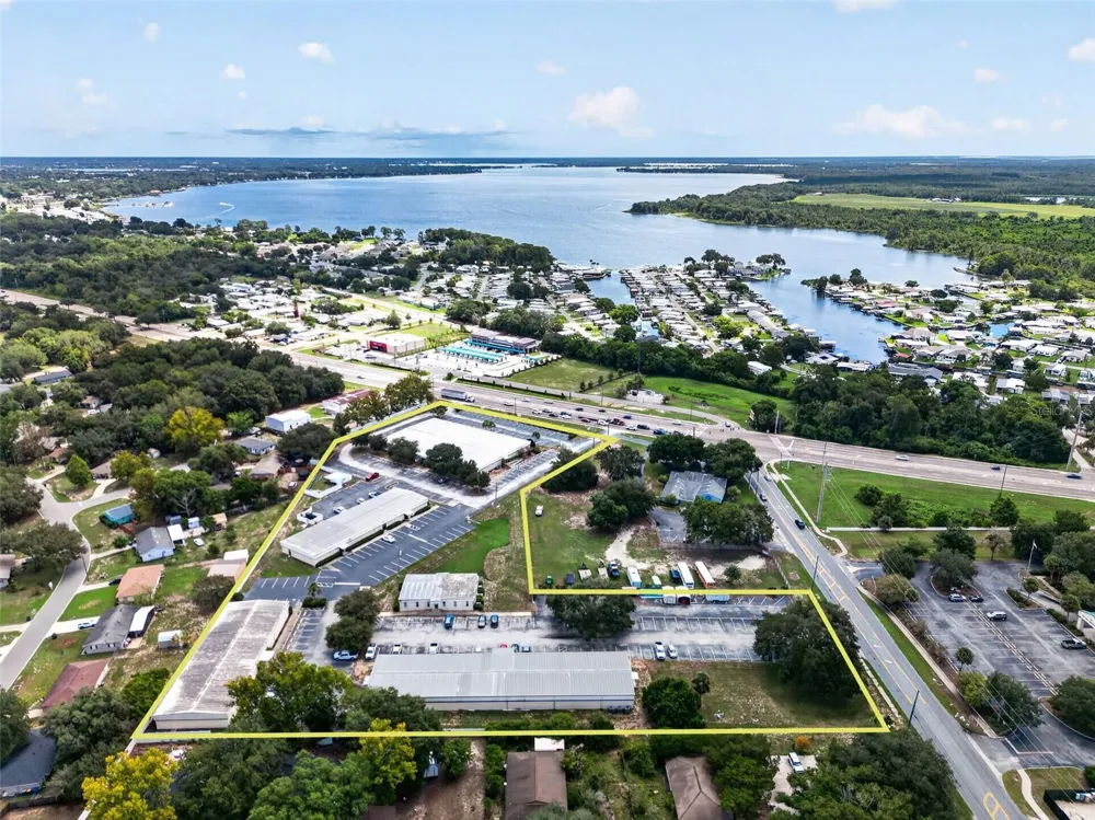 1300 S DUNCAN DRIVE Tavares, FL 32778