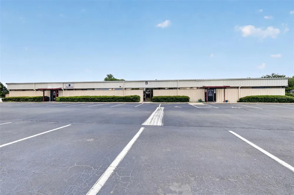 1300 S DUNCAN DRIVE Tavares, FL 32778