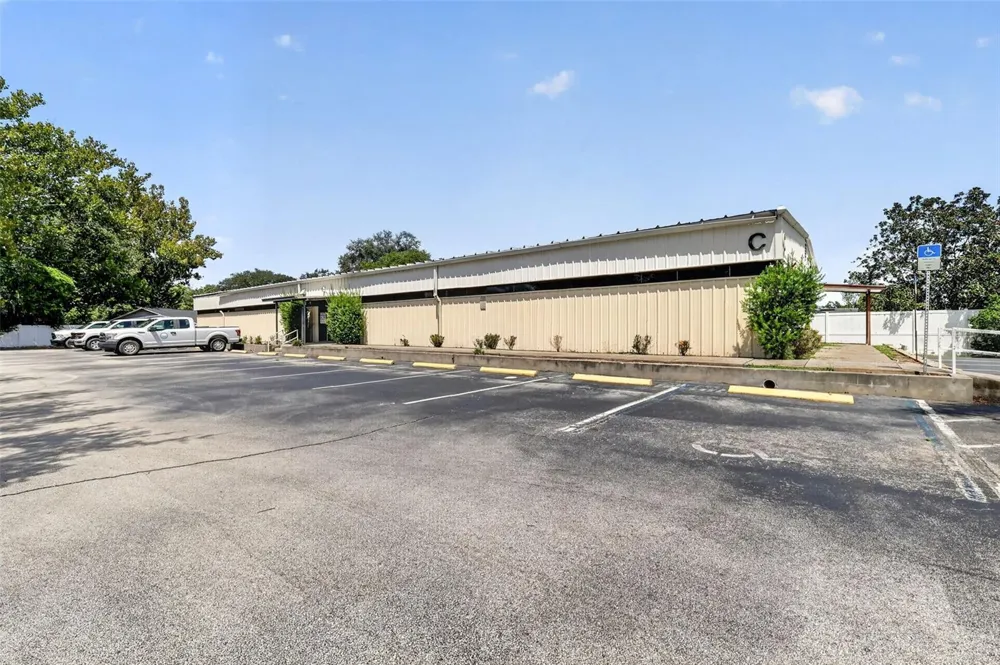 1300 S DUNCAN DRIVE Tavares, FL 32778
