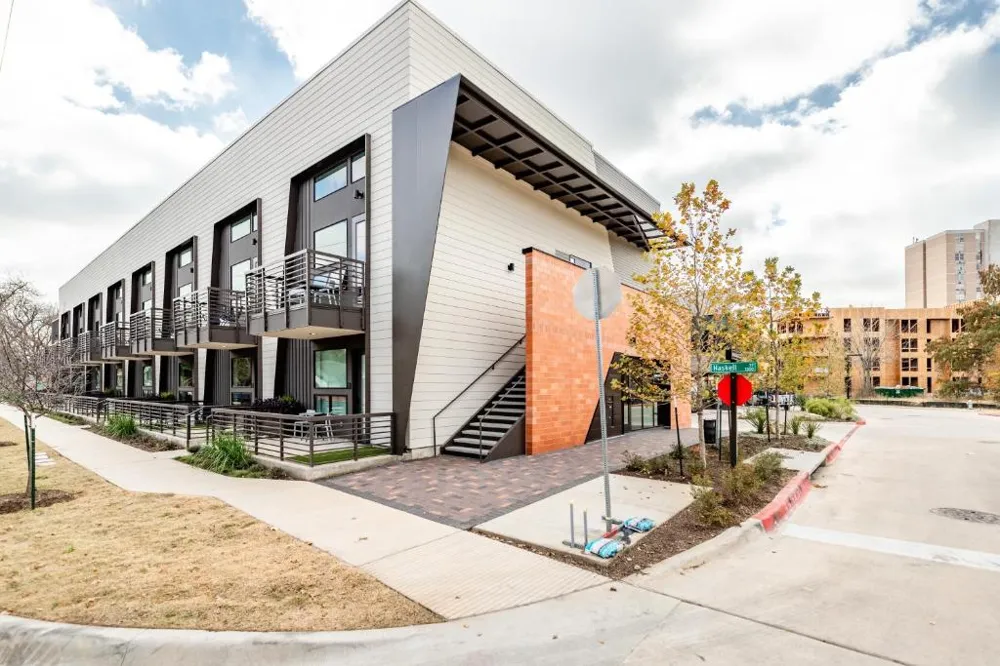 49 Navasota Street #201 Austin, TX 78702