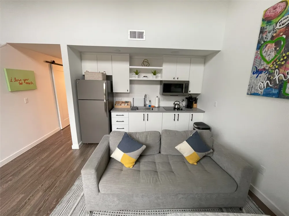 49 Navasota Street #201 Austin, TX 78702