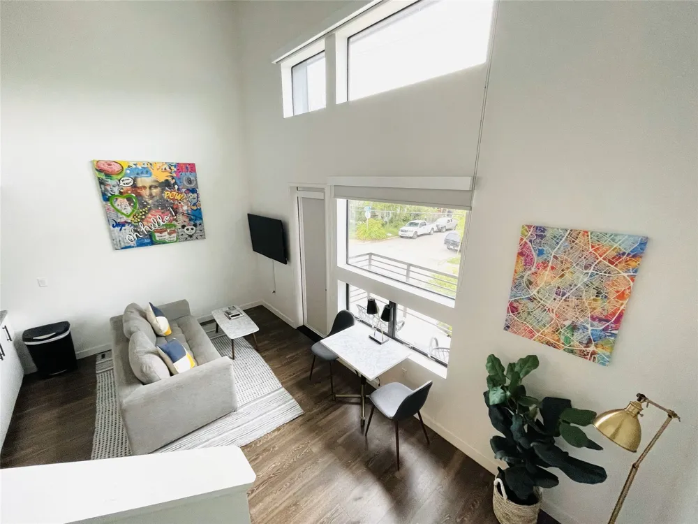 49 Navasota Street #201 Austin, TX 78702
