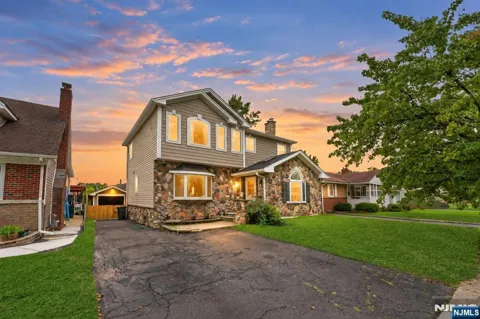 2319 Colonial Drive