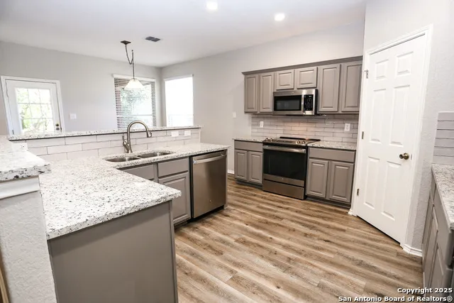 253 CORDERO DR Cibolo, TX 78108