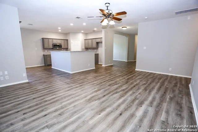 253 CORDERO DR Cibolo, TX 78108