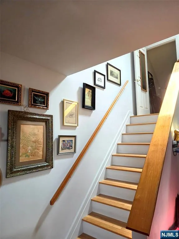 45 Royal 28 Hawthorne, NJ 07506