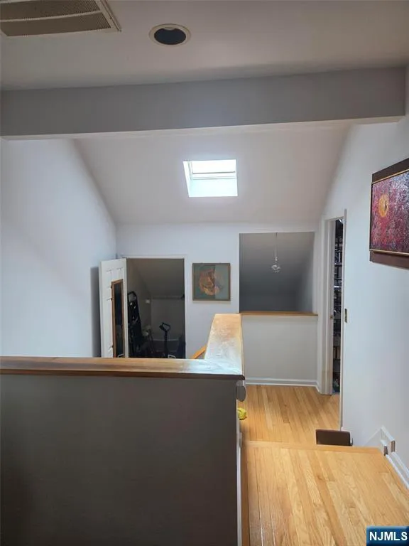 45 Royal 28 Hawthorne, NJ 07506