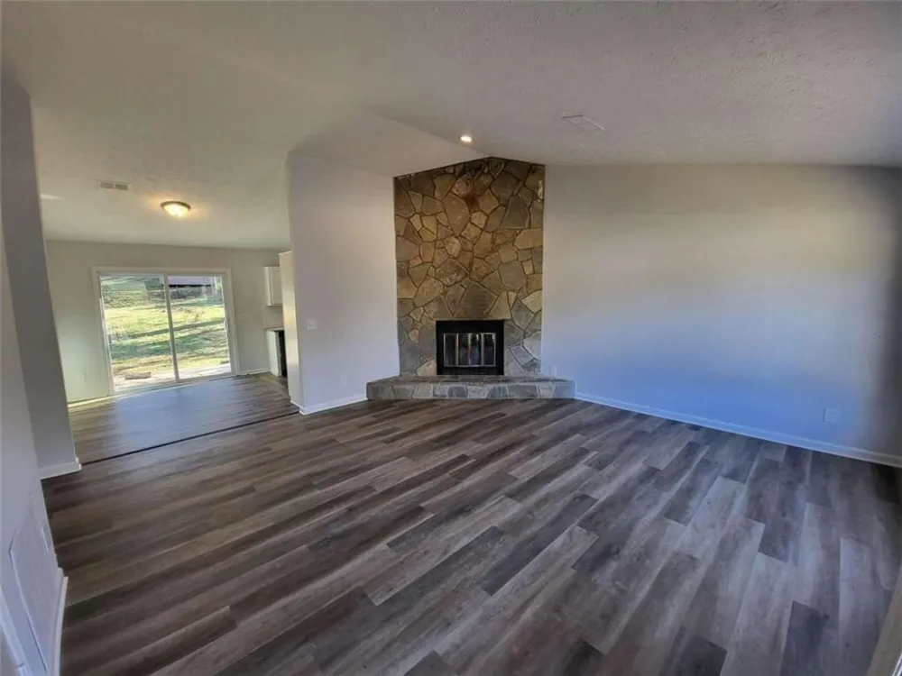 915 Fox Valley Court Stone Mountain, GA 30088
