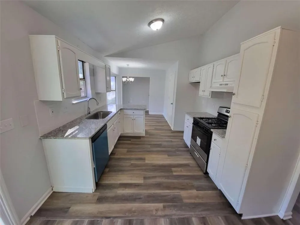 915 Fox Valley Court Stone Mountain, GA 30088