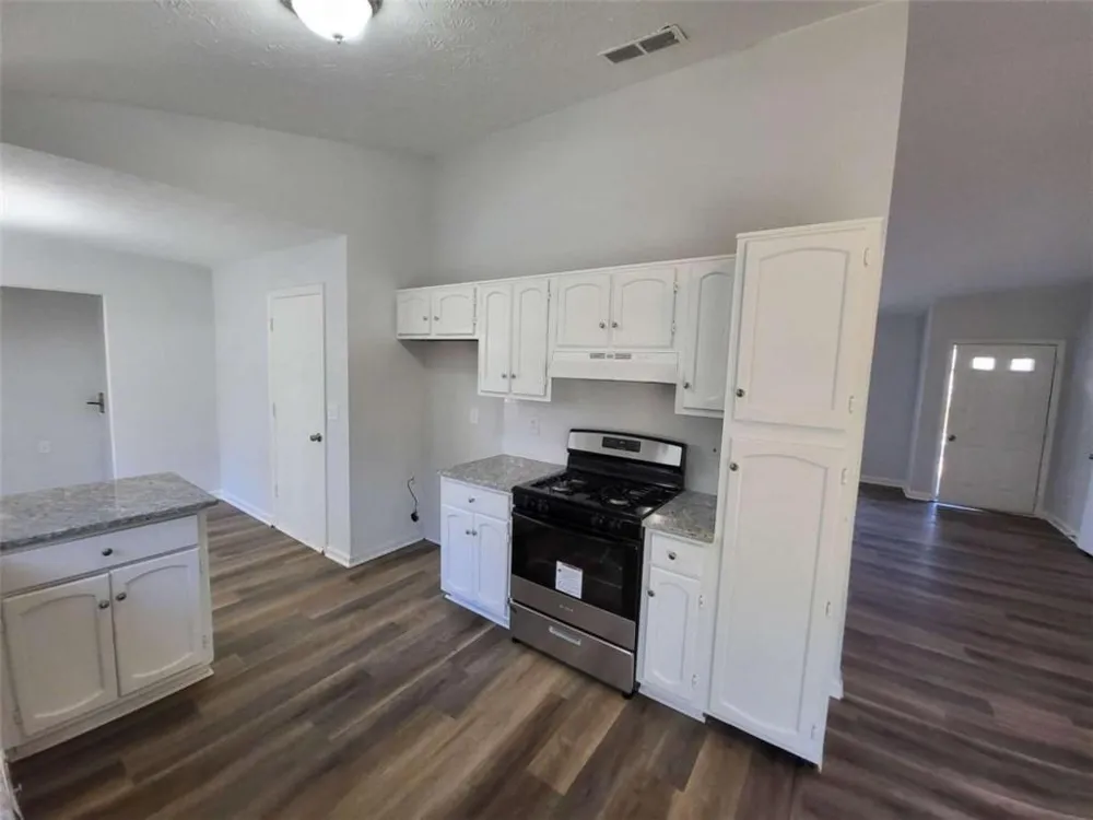 915 Fox Valley Court Stone Mountain, GA 30088