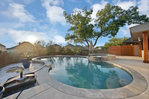 125 Colonial Drive