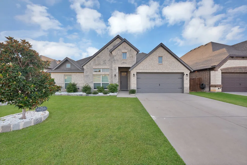 125 Colonial Drive Joshua, TX 76058