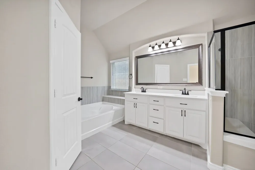 125 Colonial Drive Joshua, TX 76058