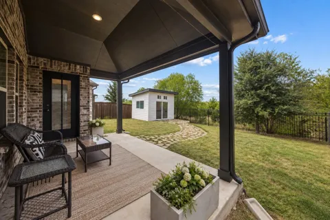 2405 Solomons Place