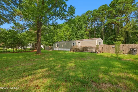 1426 Cherrytree Road NE