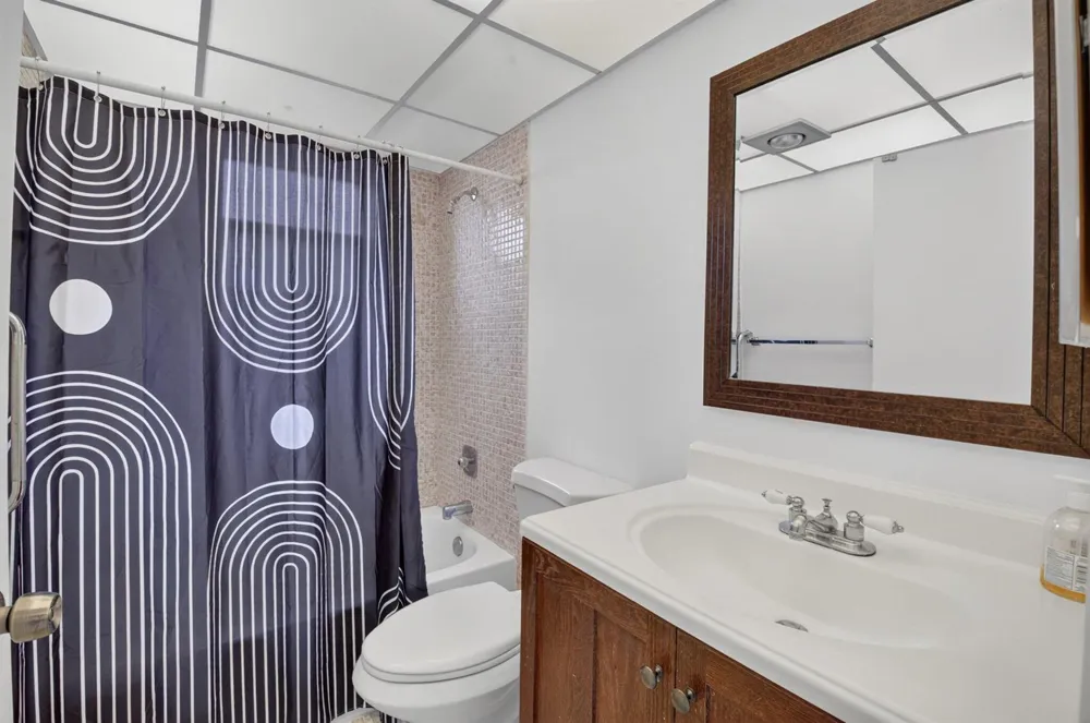 200 Normandy E #200 Delray Beach, FL 33484
