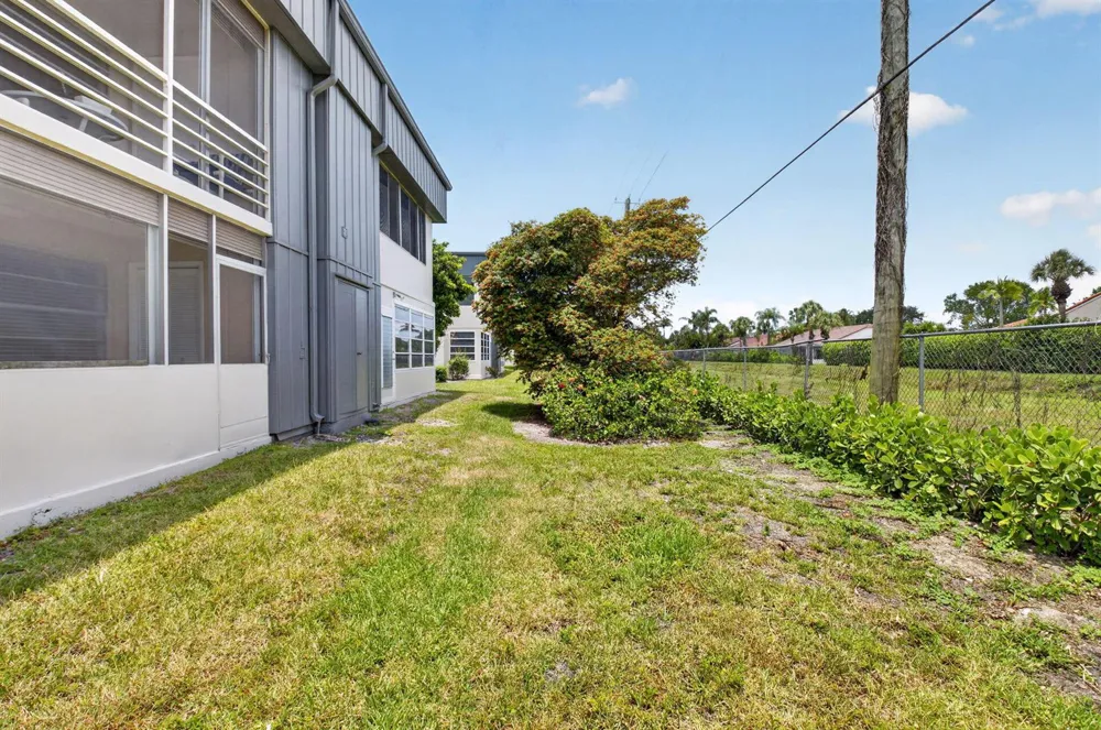 200 Normandy E #200 Delray Beach, FL 33484