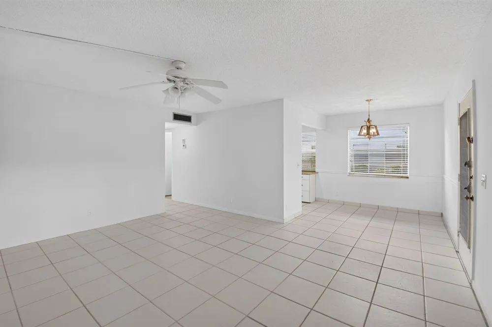 200 Normandy E #200 Delray Beach, FL 33484