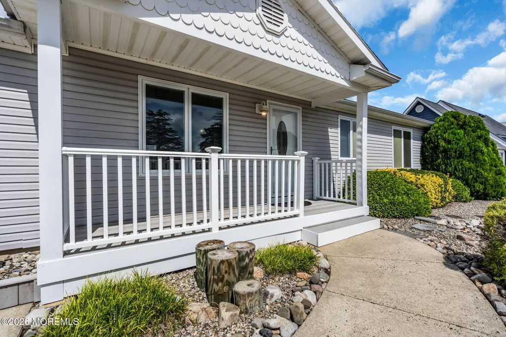 184 Catherine Lane Manahawkin, NJ 08050