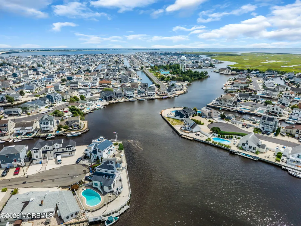 184 Catherine Lane Manahawkin, NJ 08050