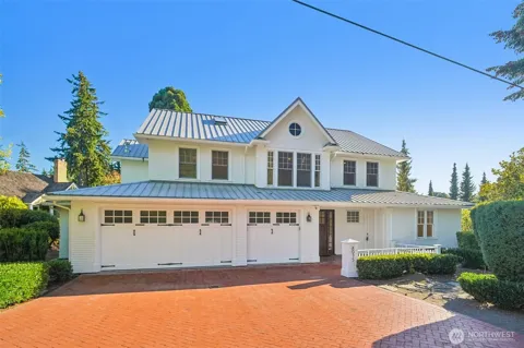 8975 NE 10th Street