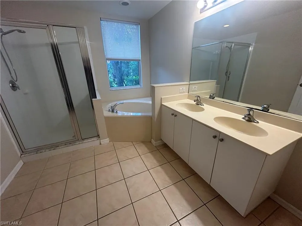 4255 Liron Avenue #102 Fort Myers, FL 33916