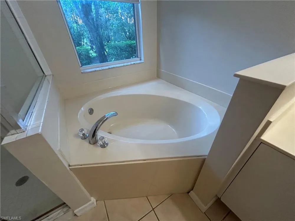 4255 Liron Avenue #102 Fort Myers, FL 33916