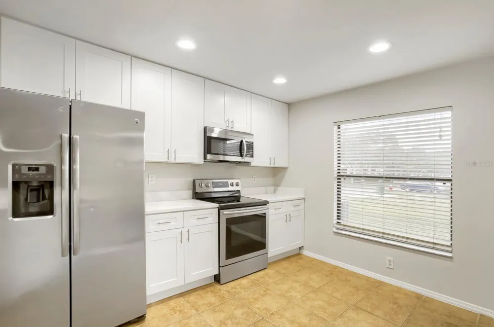 2453 EDGEWATER FALLS DRIVE Brandon, FL 33511