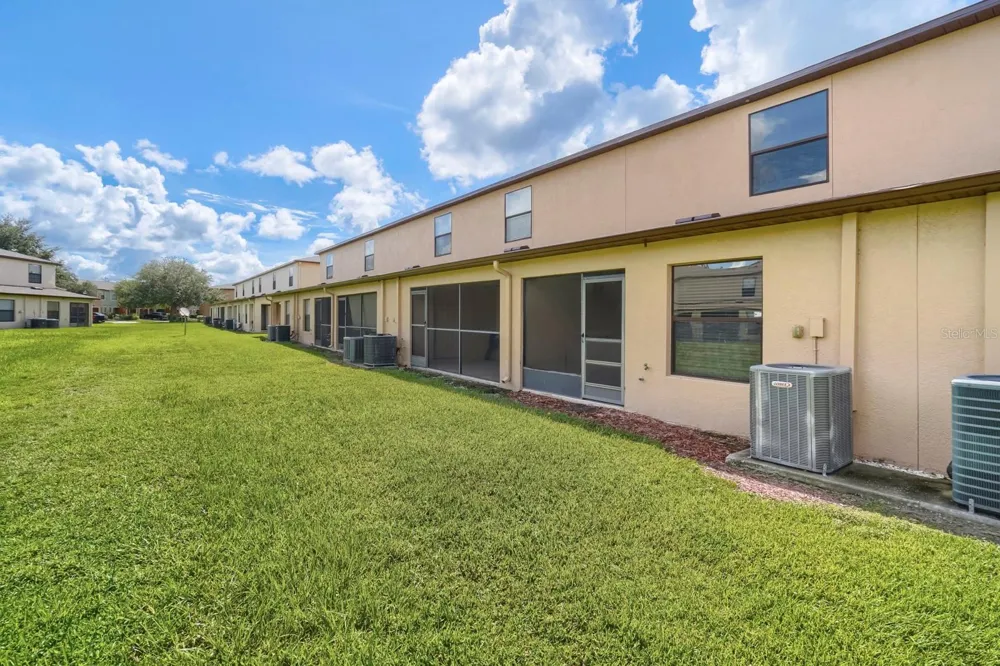 2453 EDGEWATER FALLS DRIVE Brandon, FL 33511