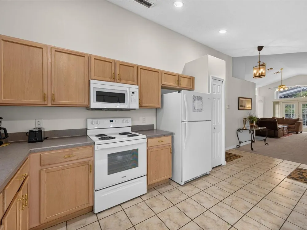 8014 SPRING CREEK DRIVE Kissimmee, FL 34747