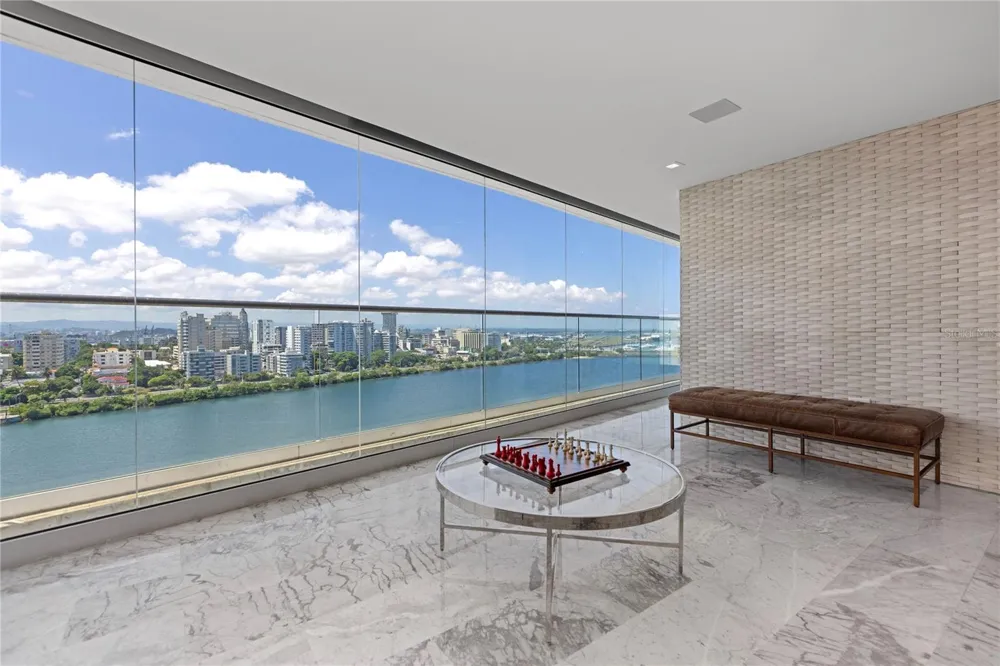 888 ASHFORD AVENUE CONDO. ASHFORD LAGOON PLAZA CONDADO #16 San Juan, PR 00907