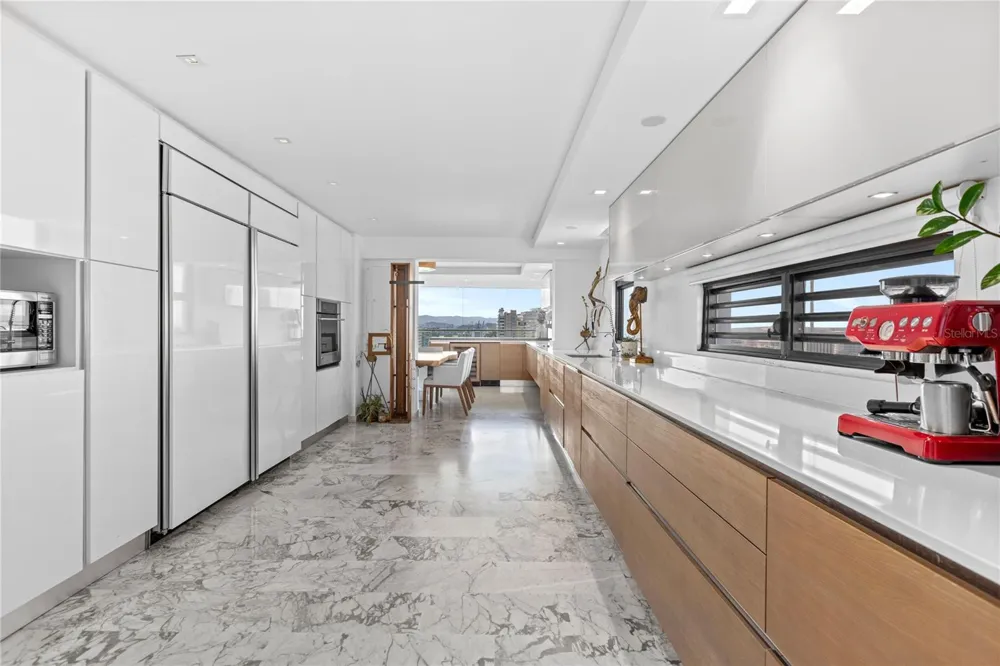 888 ASHFORD AVENUE CONDO. ASHFORD LAGOON PLAZA CONDADO #16 San Juan, PR 00907