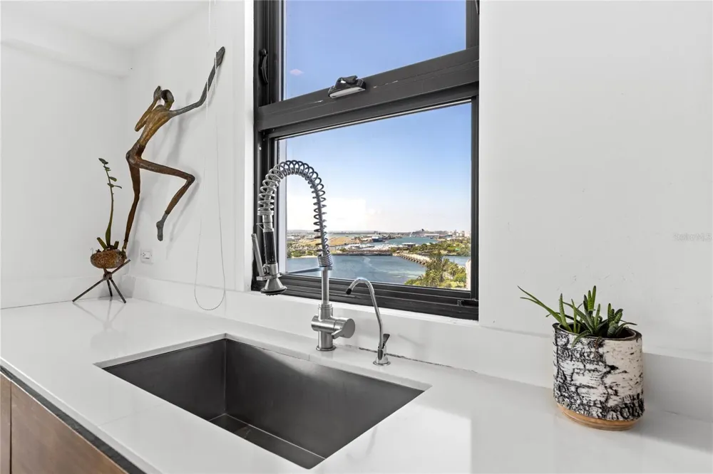 888 ASHFORD AVENUE CONDO. ASHFORD LAGOON PLAZA CONDADO #16 San Juan, PR 00907