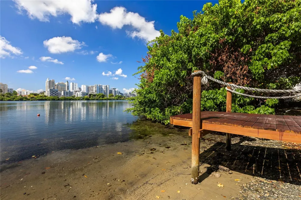 888 ASHFORD AVENUE CONDO. ASHFORD LAGOON PLAZA CONDADO #16 San Juan, PR 00907