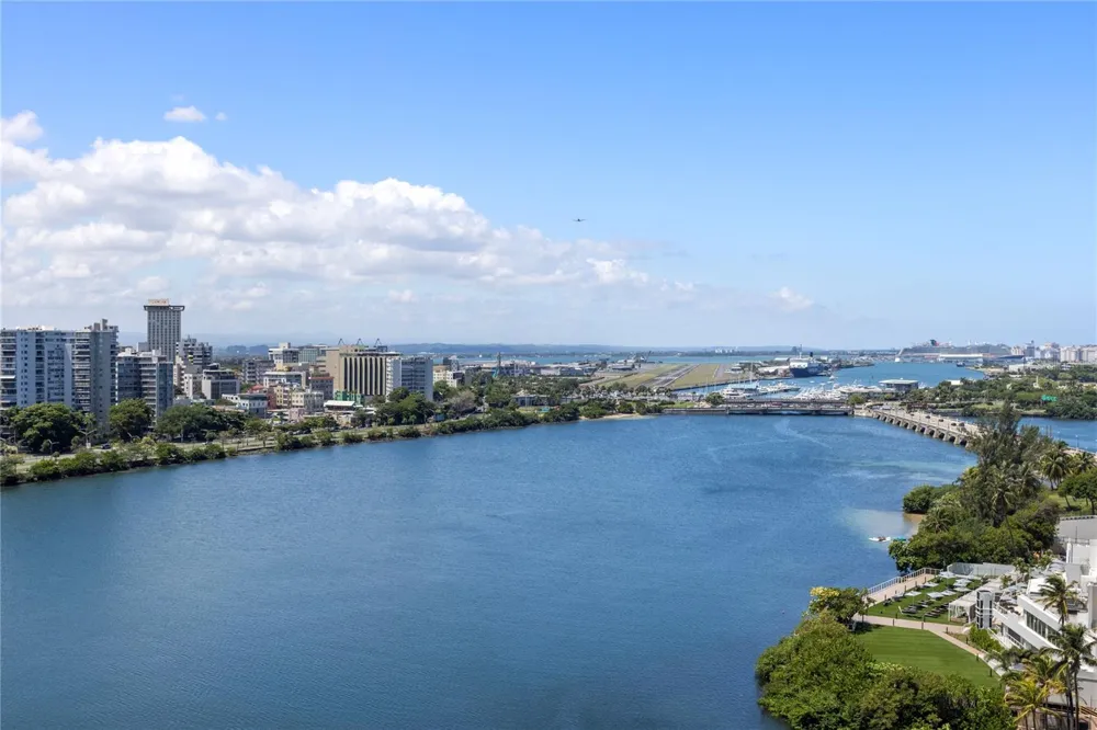888 ASHFORD AVENUE CONDO. ASHFORD LAGOON PLAZA CONDADO #16 San Juan, PR 00907