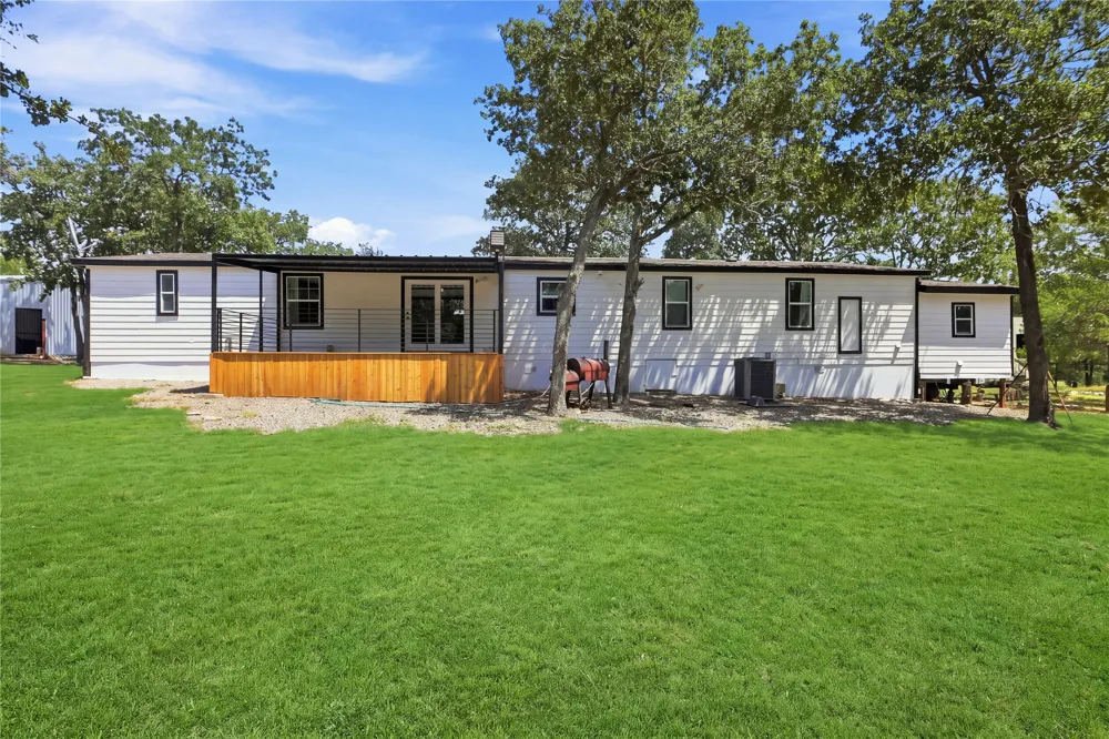 485 Bridgestone Court Lockhart, TX 78644