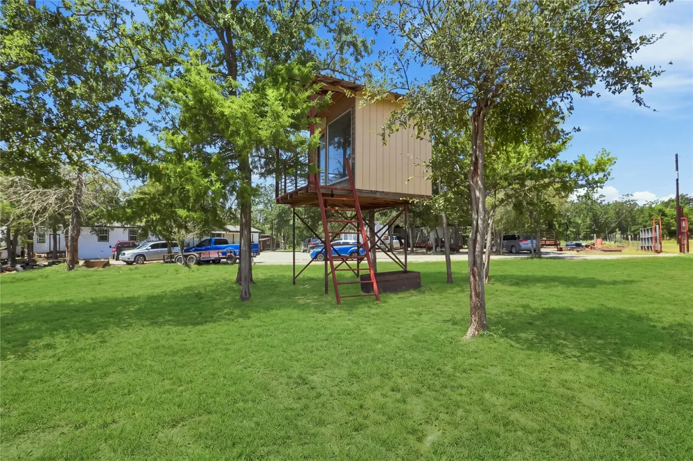 485 Bridgestone Court Lockhart, TX 78644