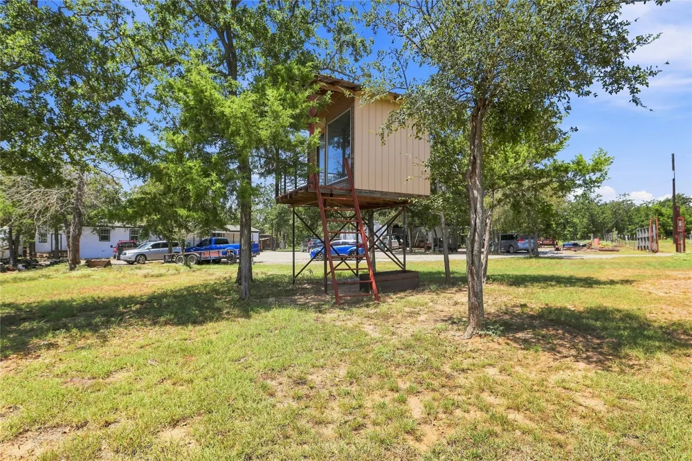 485 Bridgestone Court Lockhart, TX 78644