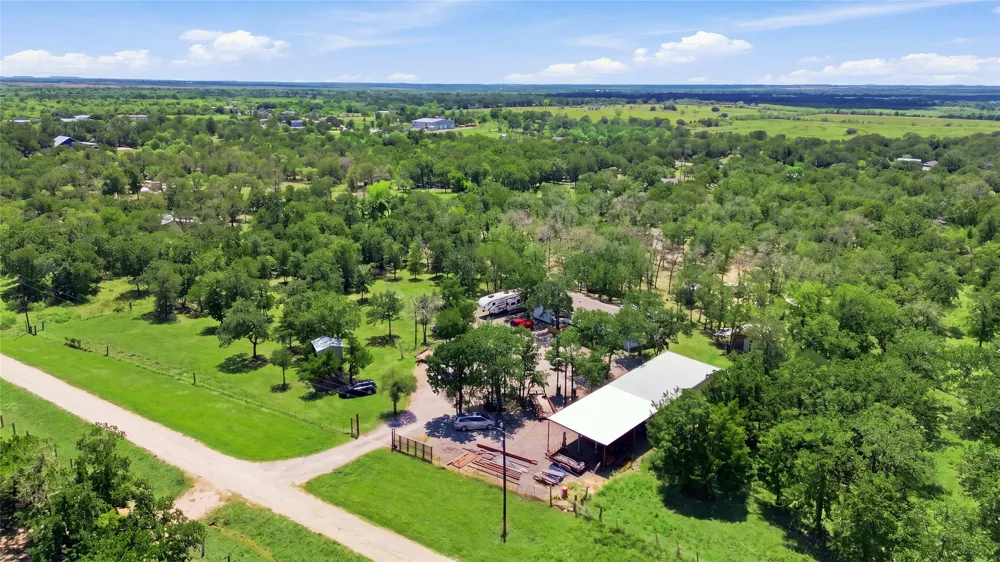 485 Bridgestone Court Lockhart, TX 78644