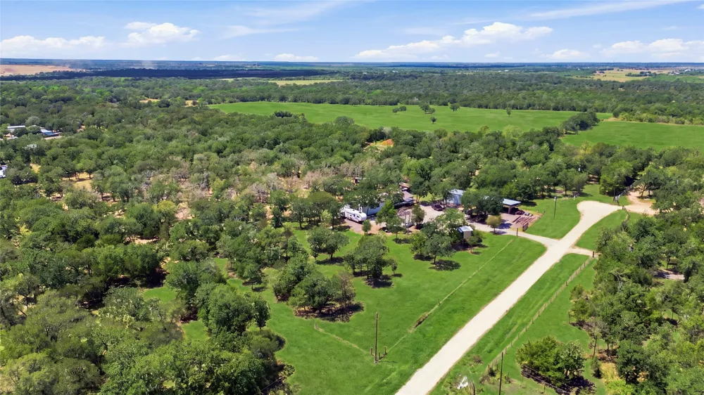 485 Bridgestone Court Lockhart, TX 78644