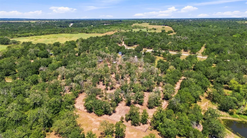 485 Bridgestone Court Lockhart, TX 78644