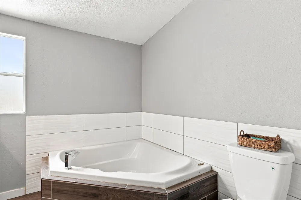485 Bridgestone Court Lockhart, TX 78644