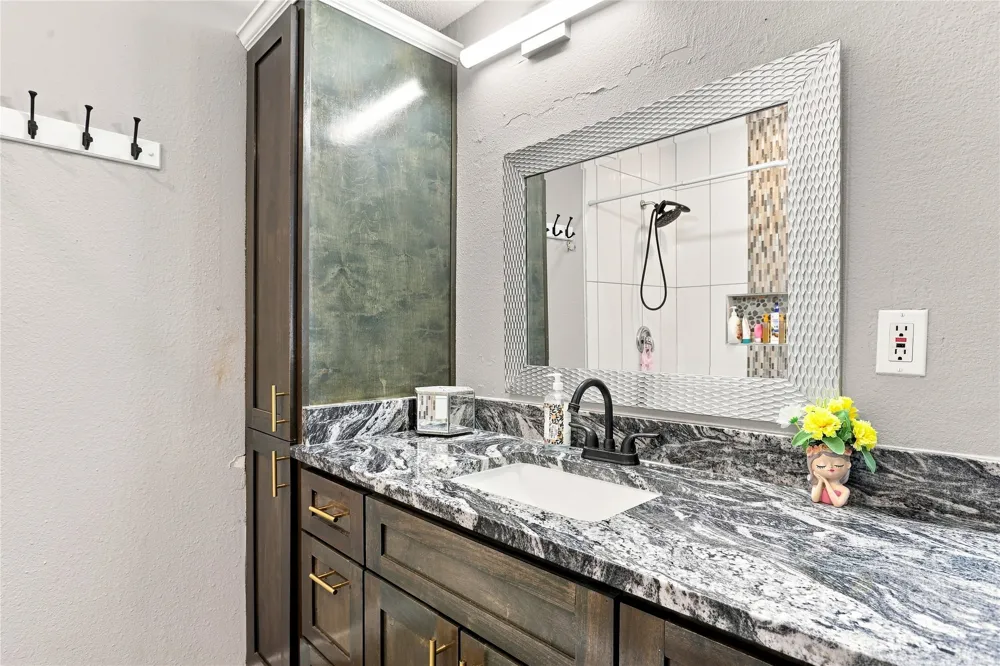 485 Bridgestone Court Lockhart, TX 78644