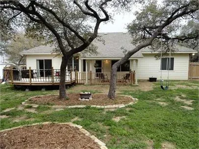 903 Oakwood Drive Leander, TX 78641